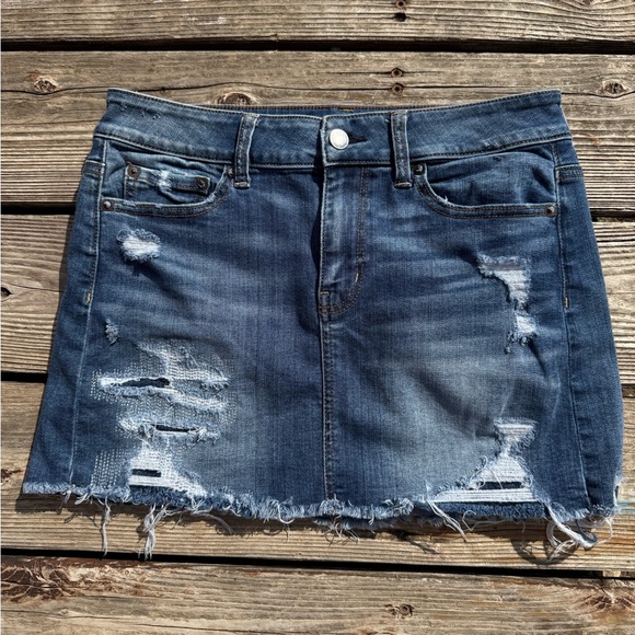 American Eagle Outfitters Dresses & Skirts - American Eagle Outfitters Distressed Dark Blue Denim Mini Skirt Size 4